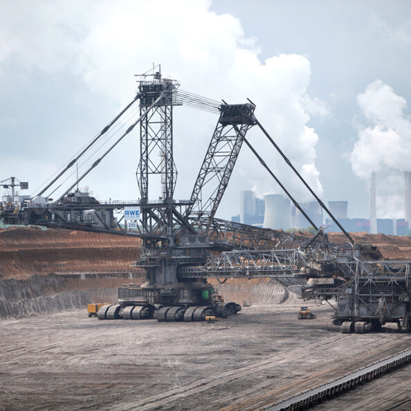 Bild zeigt Bagger im Tagebau